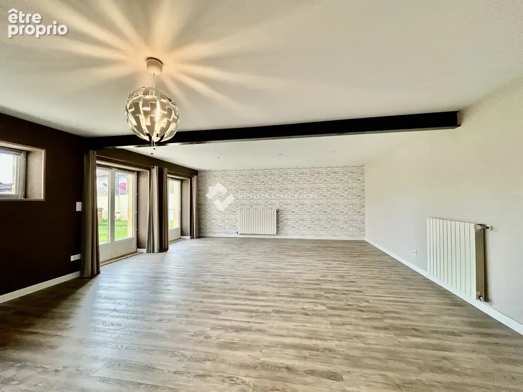 Maison 6 pièces 199 m² à vendre à Avanton (86170) - photo 2