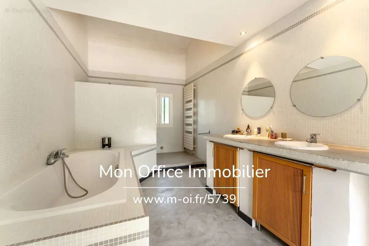 Maison à SAUSSET-LES-PINS