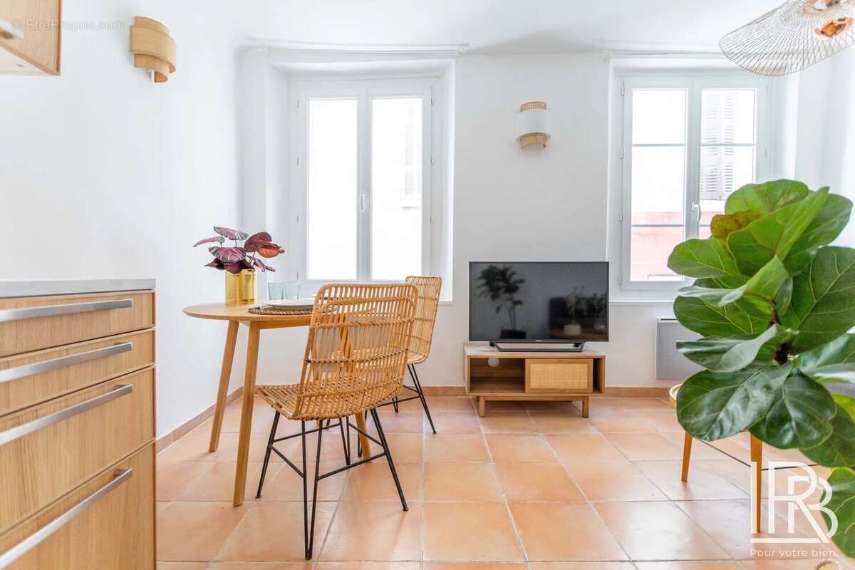Appartement à MARSEILLE-2E