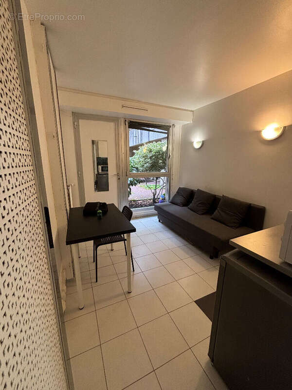 Appartement à PARIS-14E