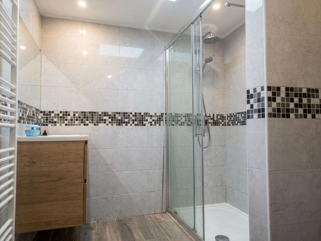 Maison 137 m² à Saint-Sigismond-De-Clermont  - photo 6