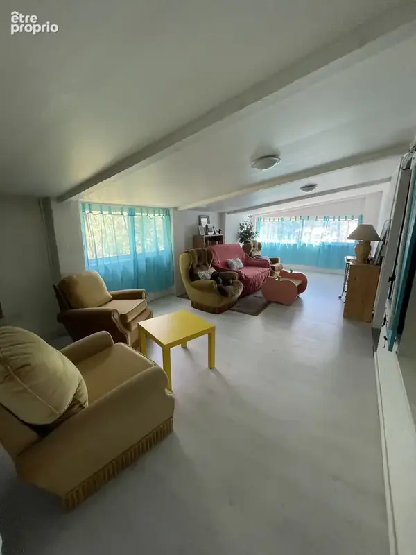 Urgent: Un véritable havre de paix offrant de beaux volumes et un fort potentiel ! - photo 7