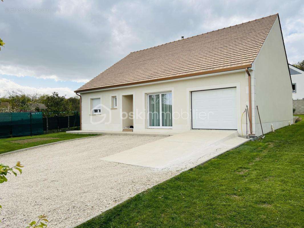 Maison à SAINT-GERMAIN-LES-ARPAJON