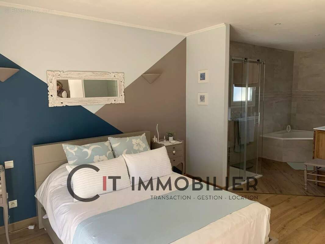 Maison à LA TOUR-DU-PIN