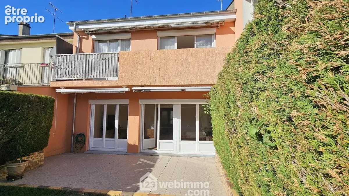Venez découvrir cette belle maison entretenue de 104 m².