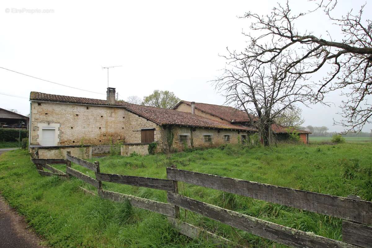 Maison à CHASSIECQ