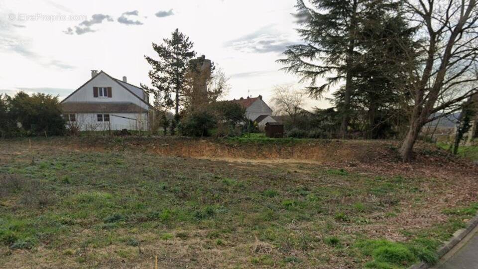 Terrain à MONTGEROULT