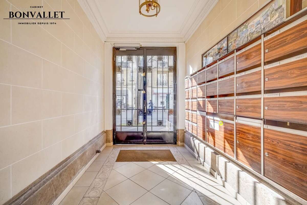 Appartement à PARIS-15E