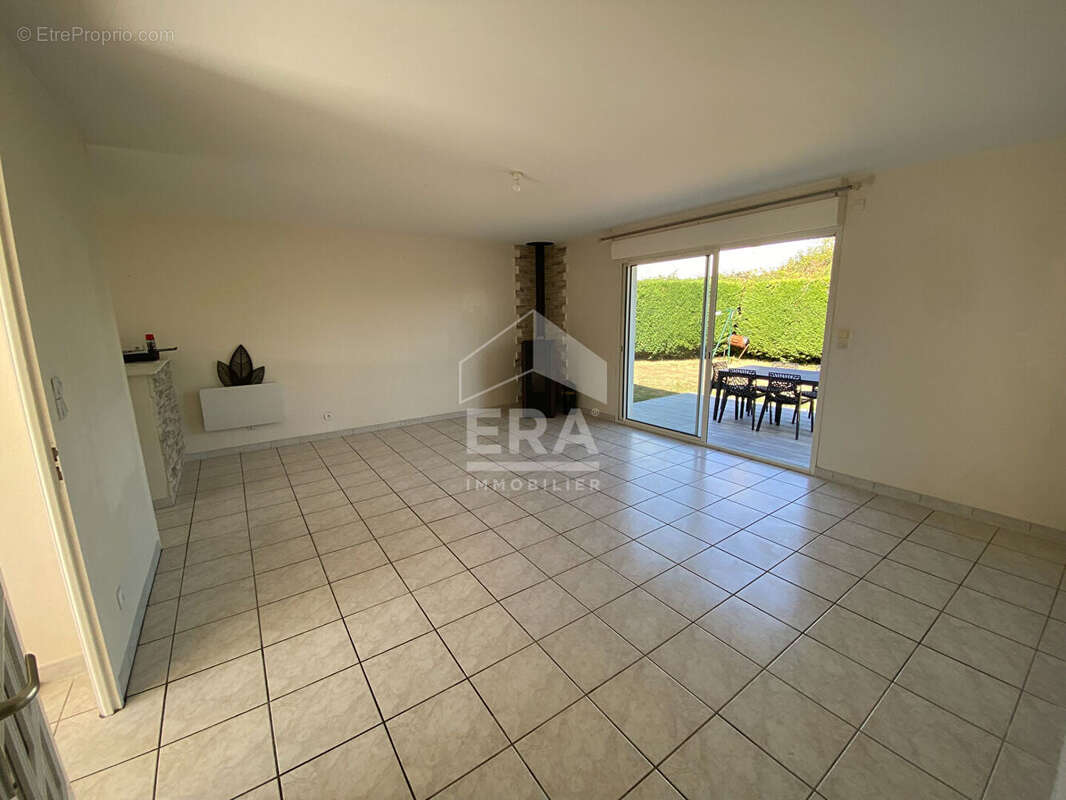 Maison 87m² à saint-georges-des-coteaux - photo 3