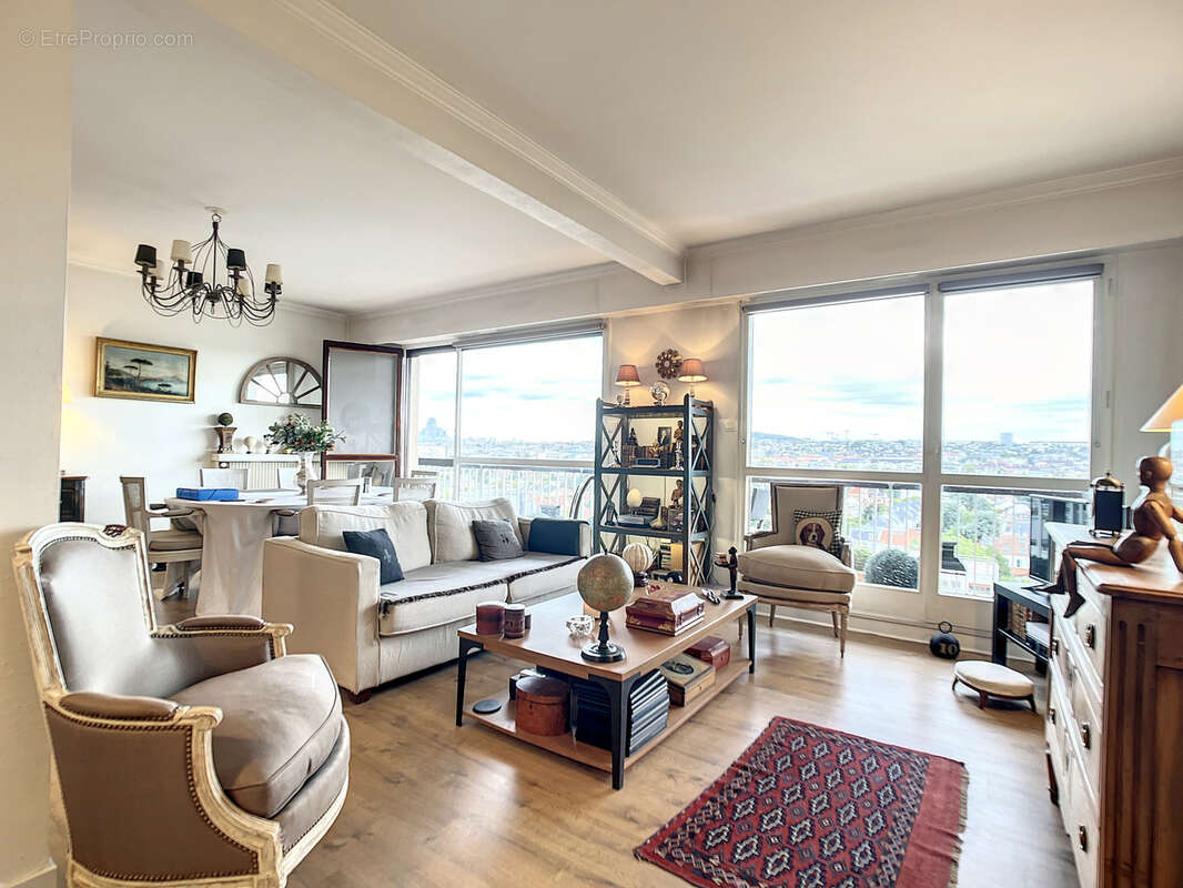 Appartement à RUEIL-MALMAISON