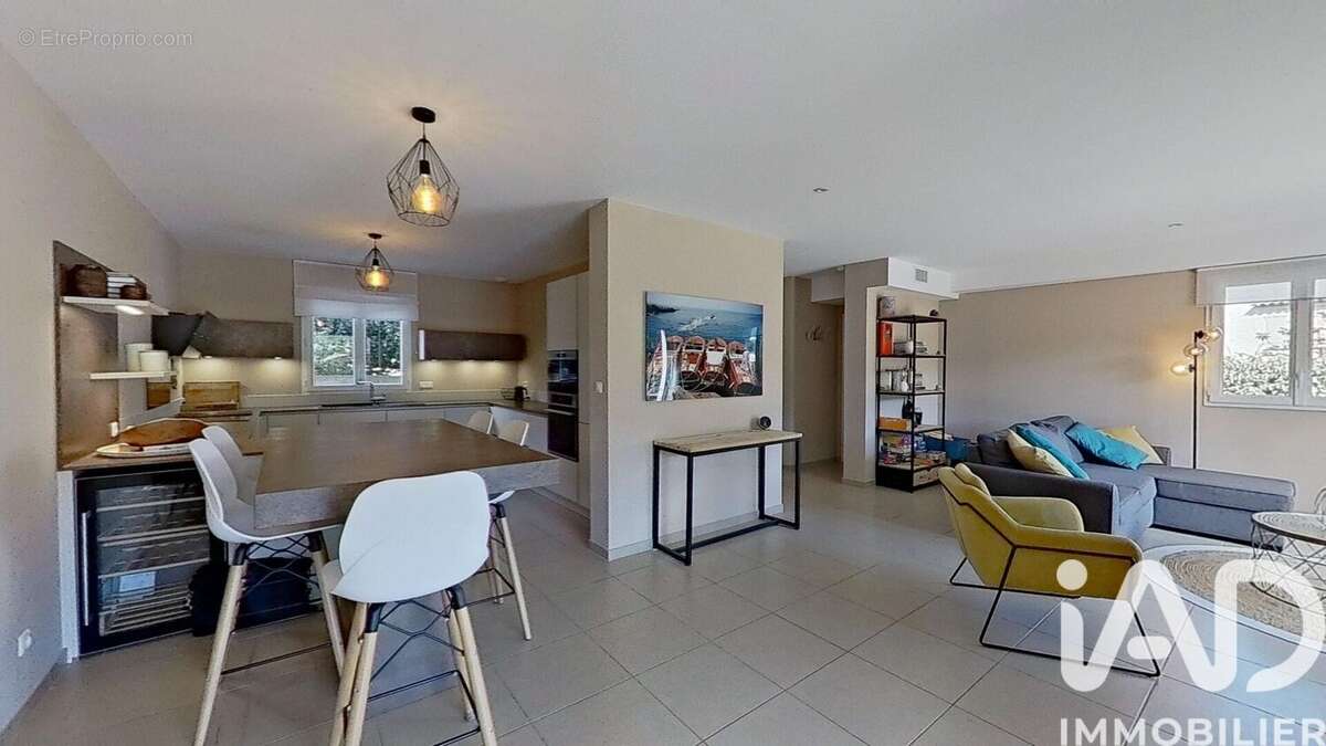 Photo 6 - Maison à ROQUEBRUNE-SUR-ARGENS