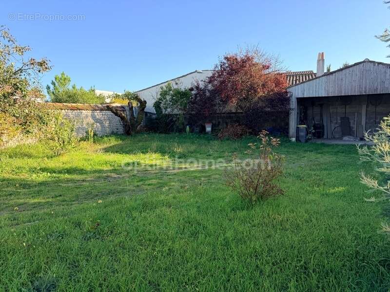 Terrain à SAINTE-MARIE-DE-RE