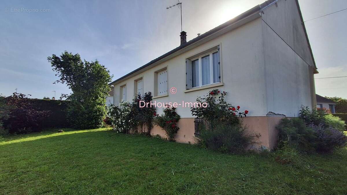 Maison à LA FERTE-MACE