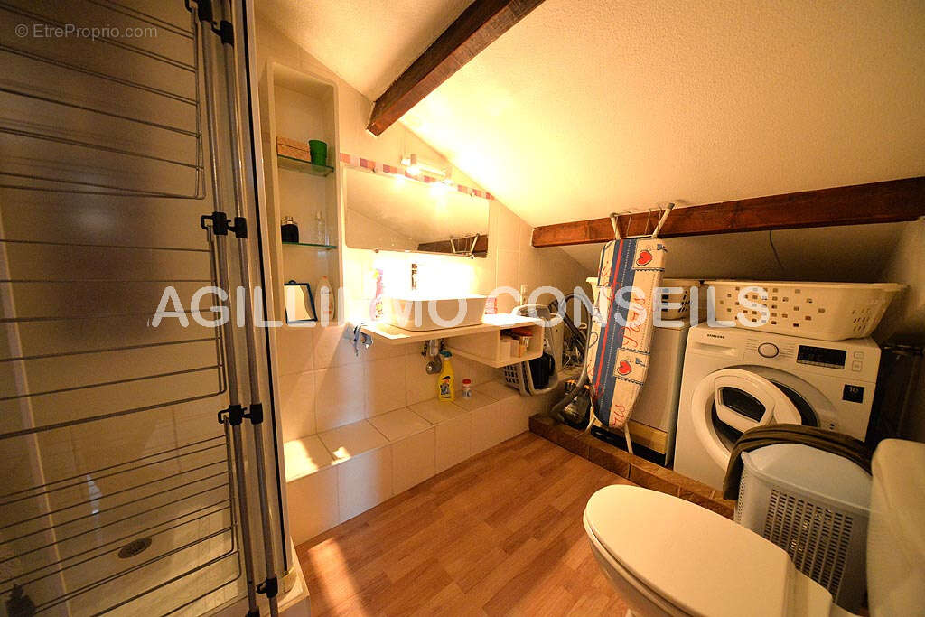 Appartement à PUGET-SUR-ARGENS