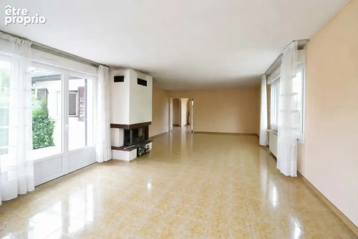 Maison familiale 204 m² avec 4 chambres, terrasse, jardin et sous-sol complet à Revigny-sur-Ornain - photo 4