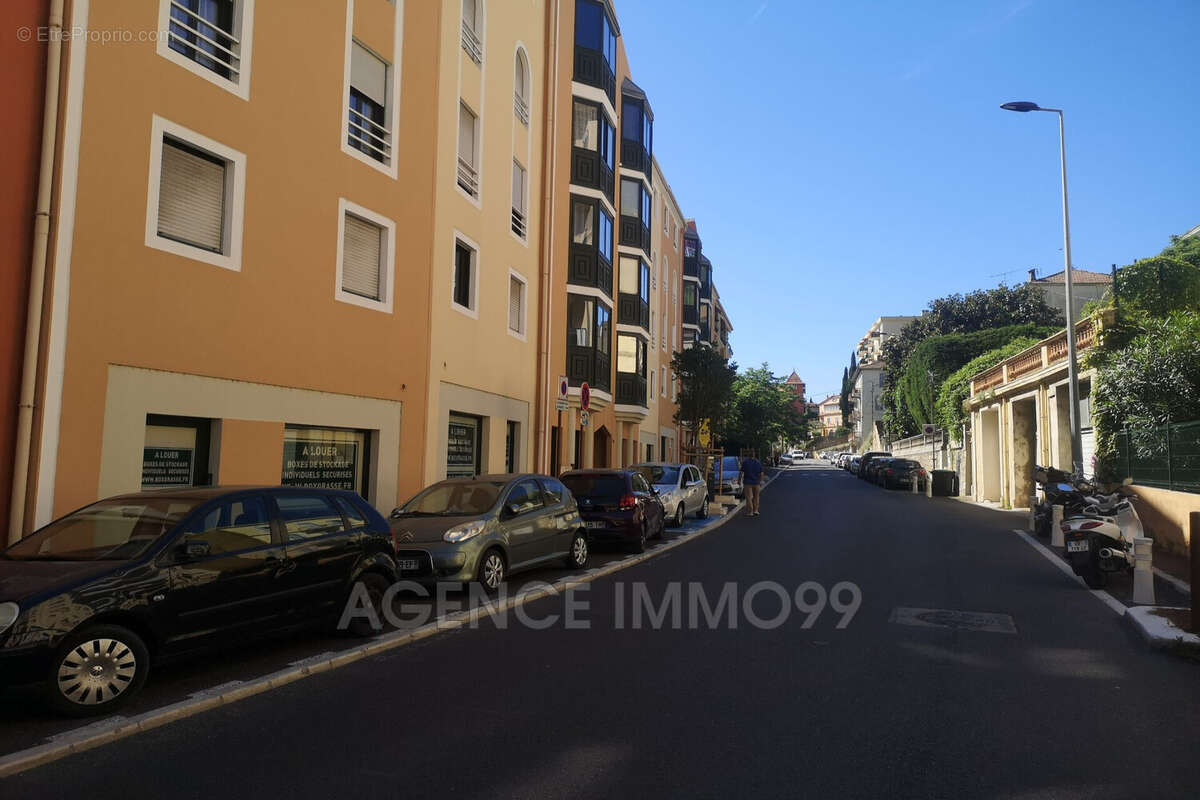 Parking à GRASSE
