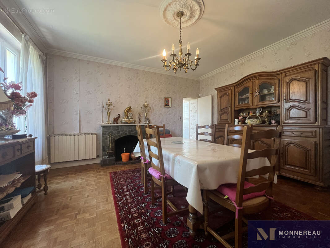Maison à LES MATHES