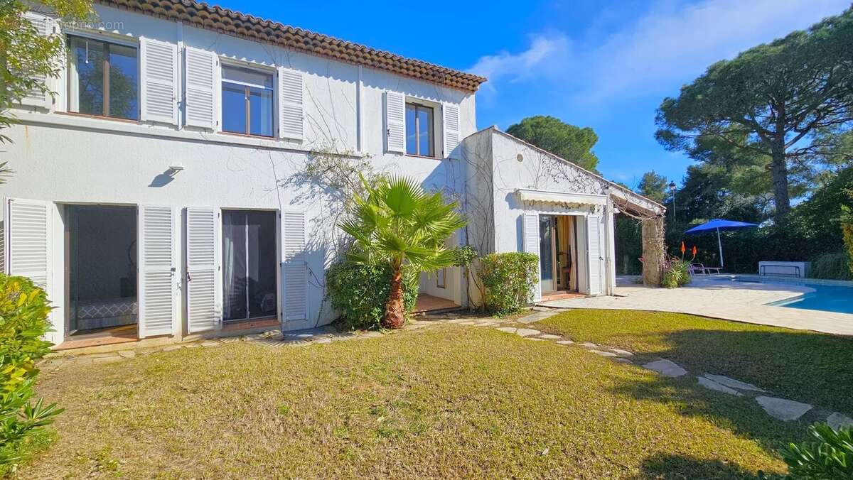 Maison à VILLENEUVE-LOUBET