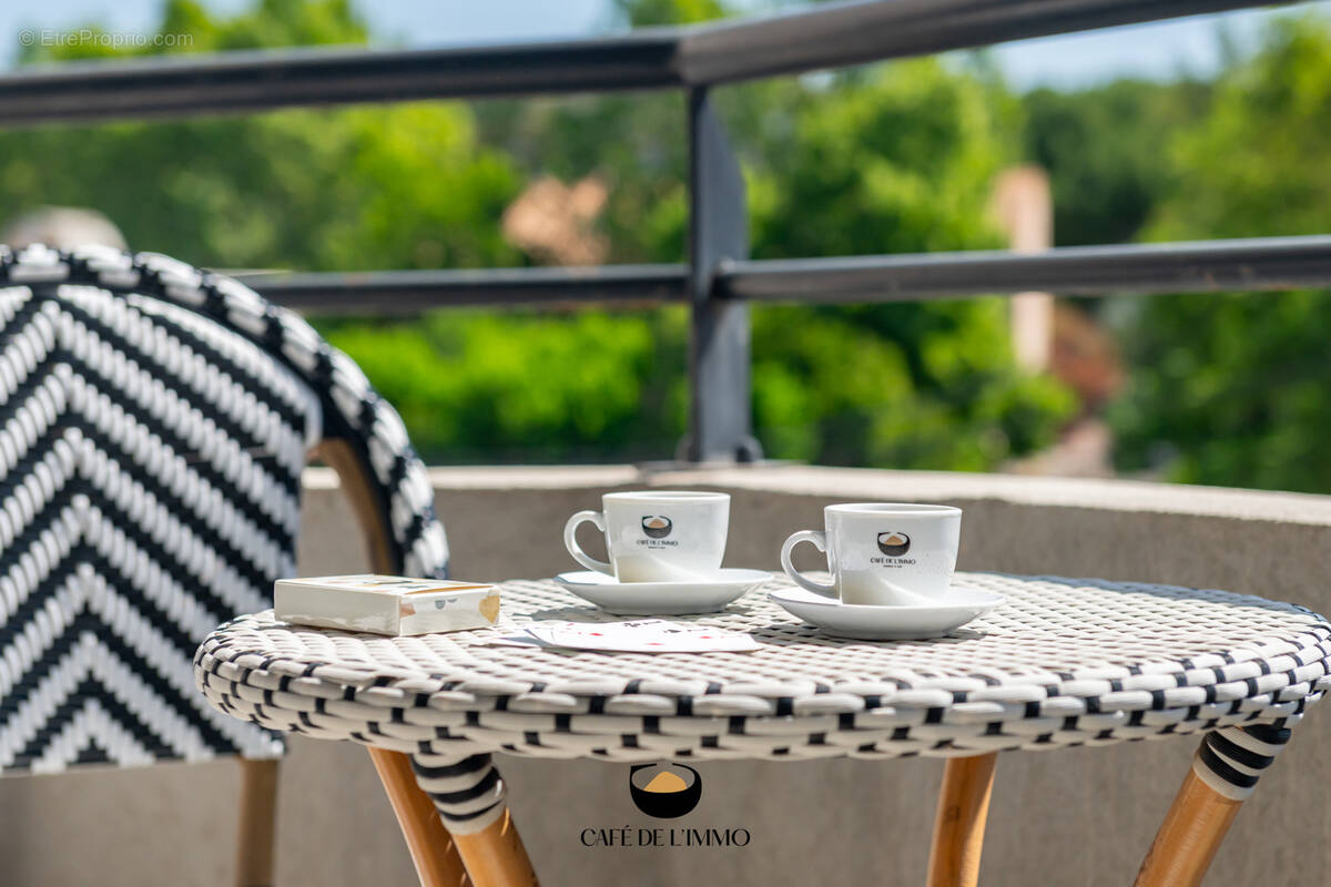 Appartement à MARSEILLE-4E
