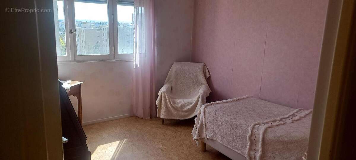   - Appartement à BRON