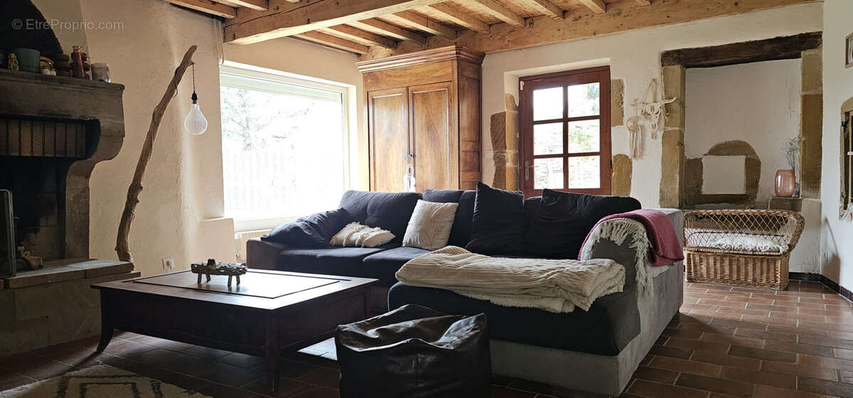 Maison de caractère, 288m2 hab. au cœur du village - photo 18