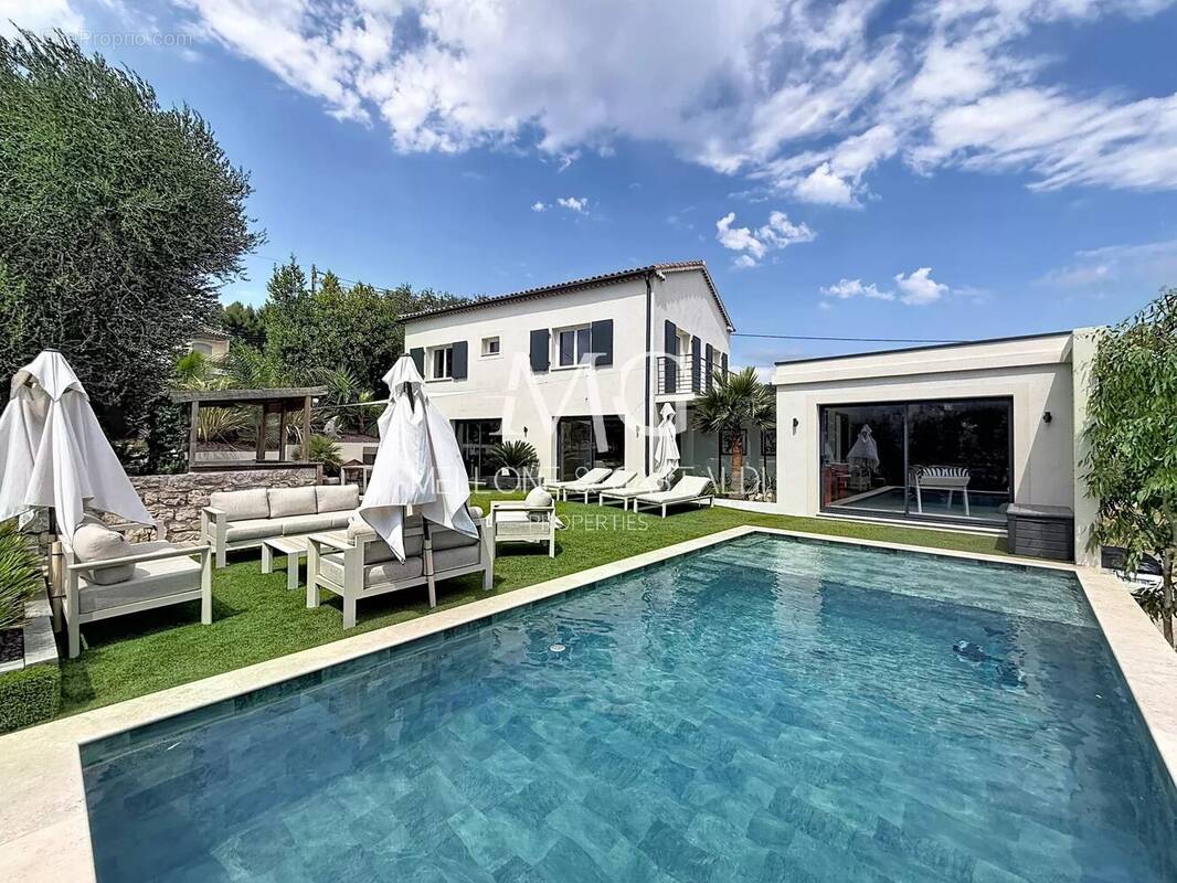 Maison à MOUGINS