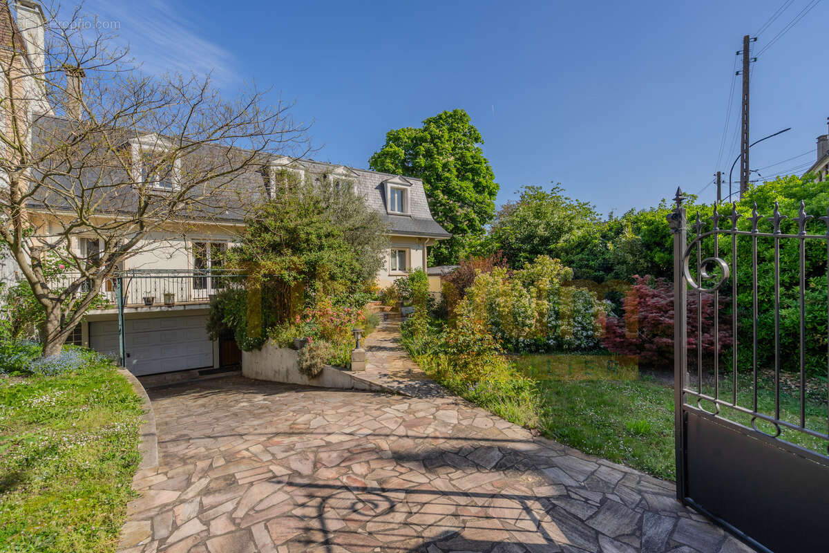 Maison à LE RAINCY