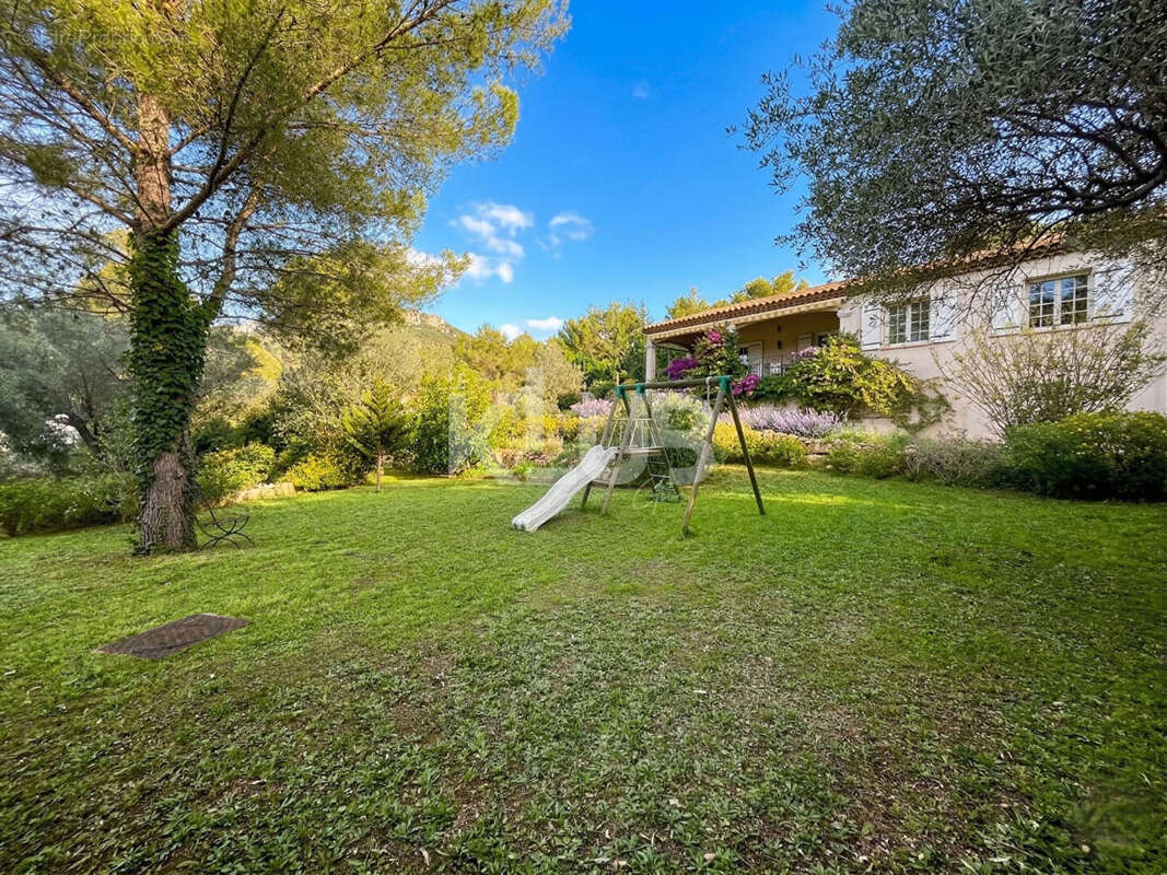 Maison à LA VALETTE-DU-VAR