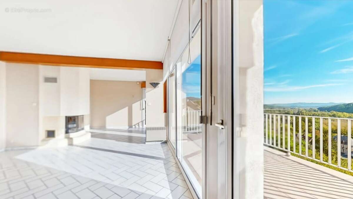 Maison à BIARS-SUR-CERE