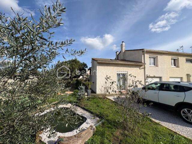 Maison à LE SOLER