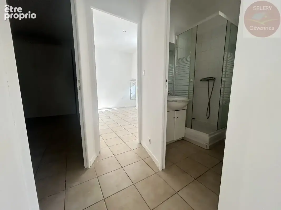ANDUZE  Appartement T4 lumineux au cur du village - photo 8