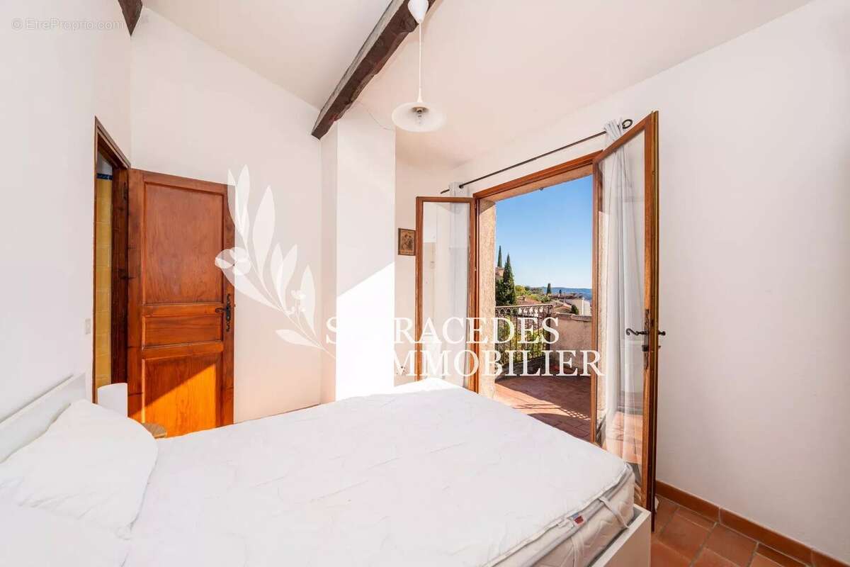 Maison à SPERACEDES