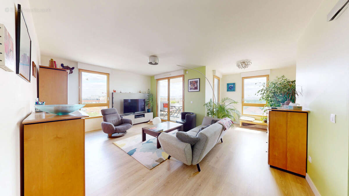 Appartement à AUBERVILLIERS