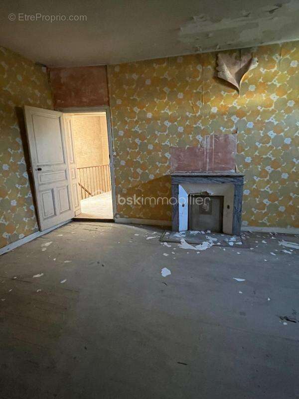 Maison à MAUZE-SUR-LE-MIGNON