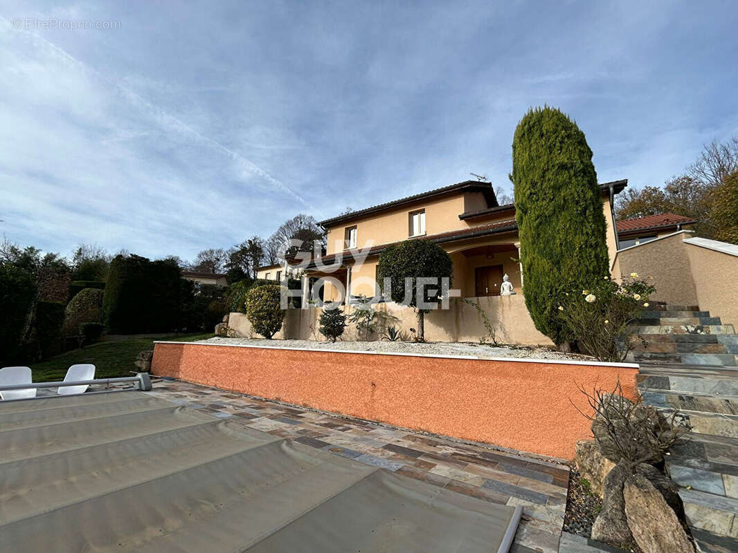 Maison à SAINTE-FOY-LES-LYON