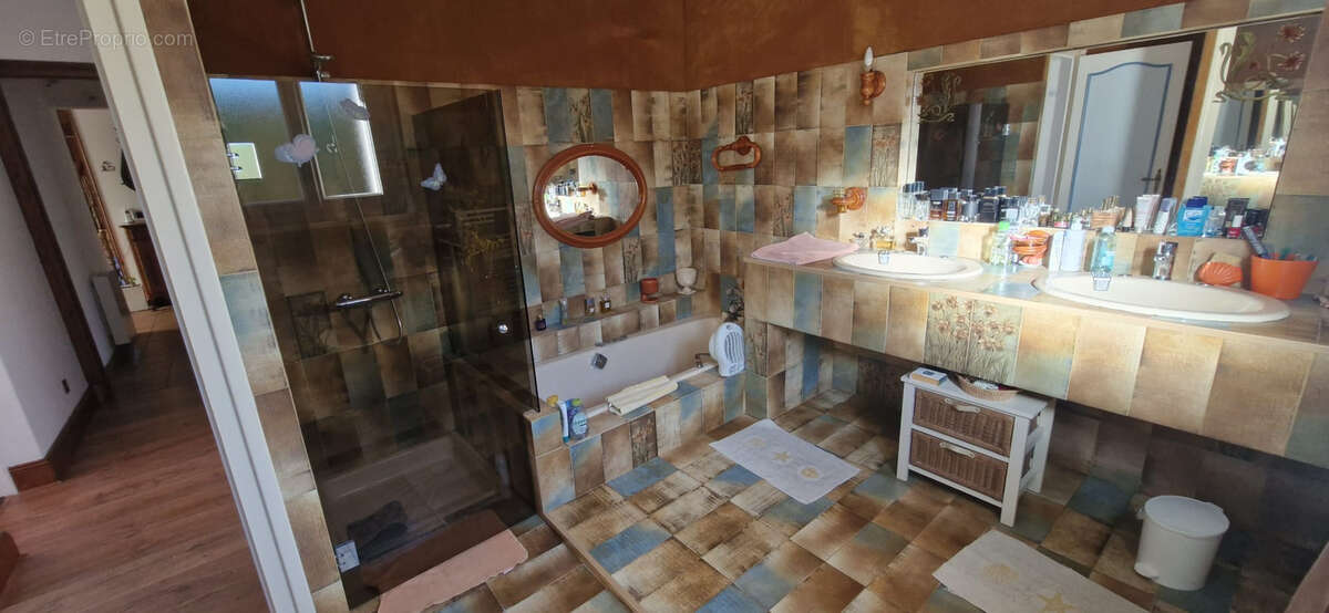 Maison à MORTAGNE-SUR-GIRONDE