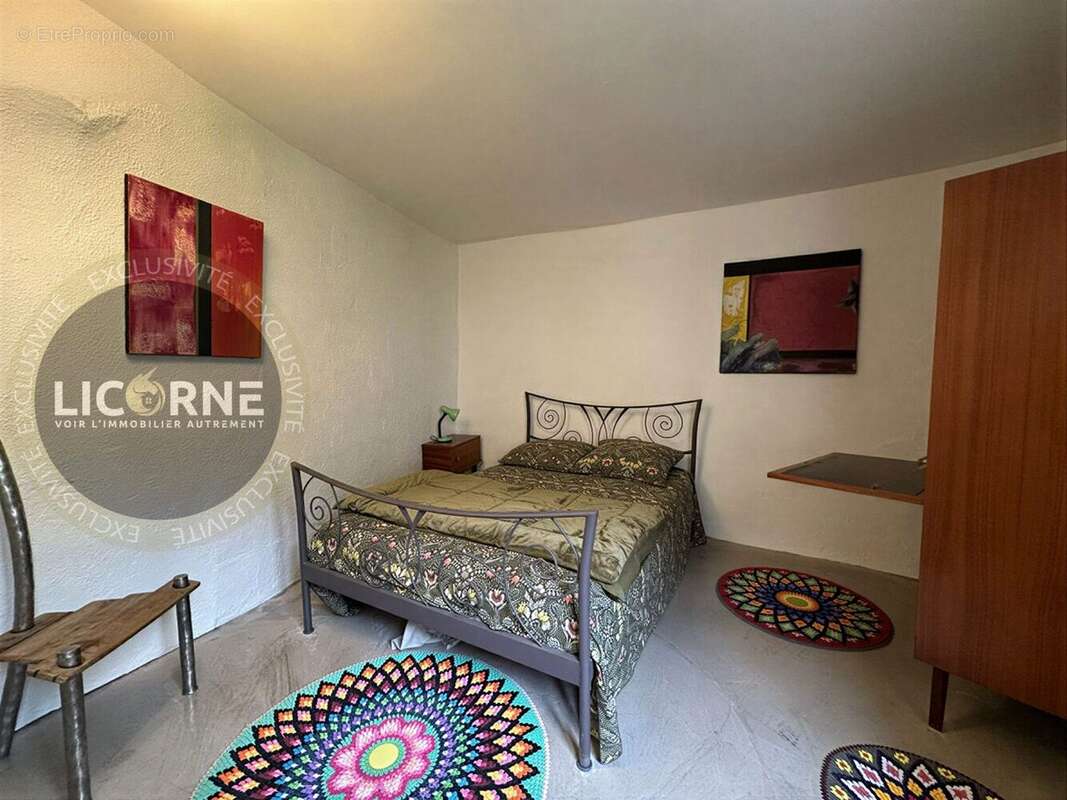 Duplex 1 - Etage 2 - Chambre  - Maison à SAINT-MARTIN-DE-CASTILLON