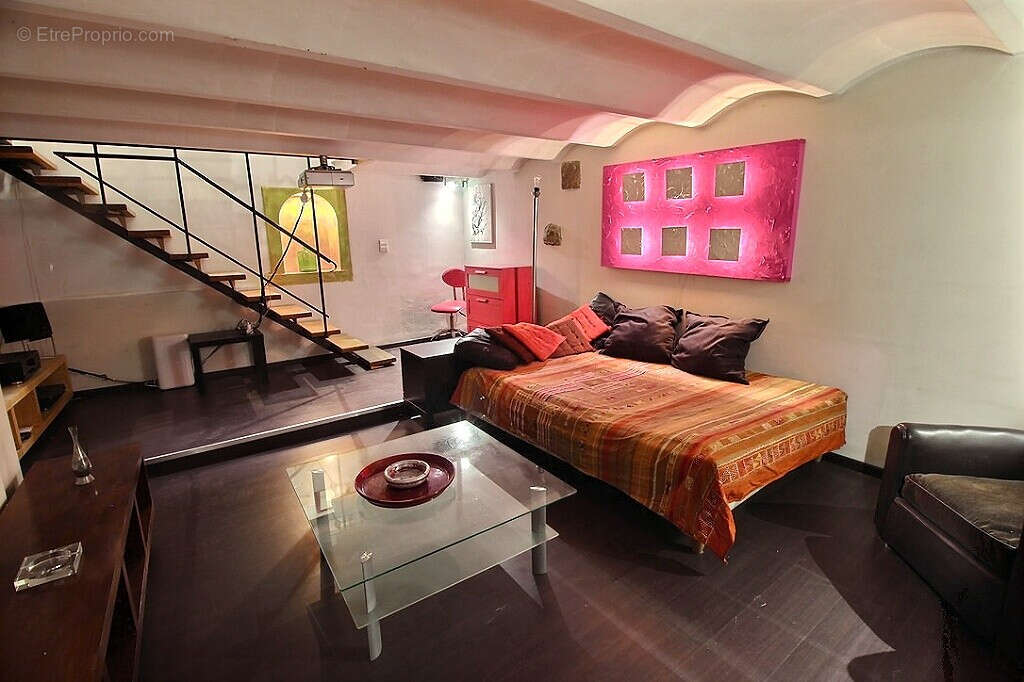 Appartement à MARSEILLE-6E