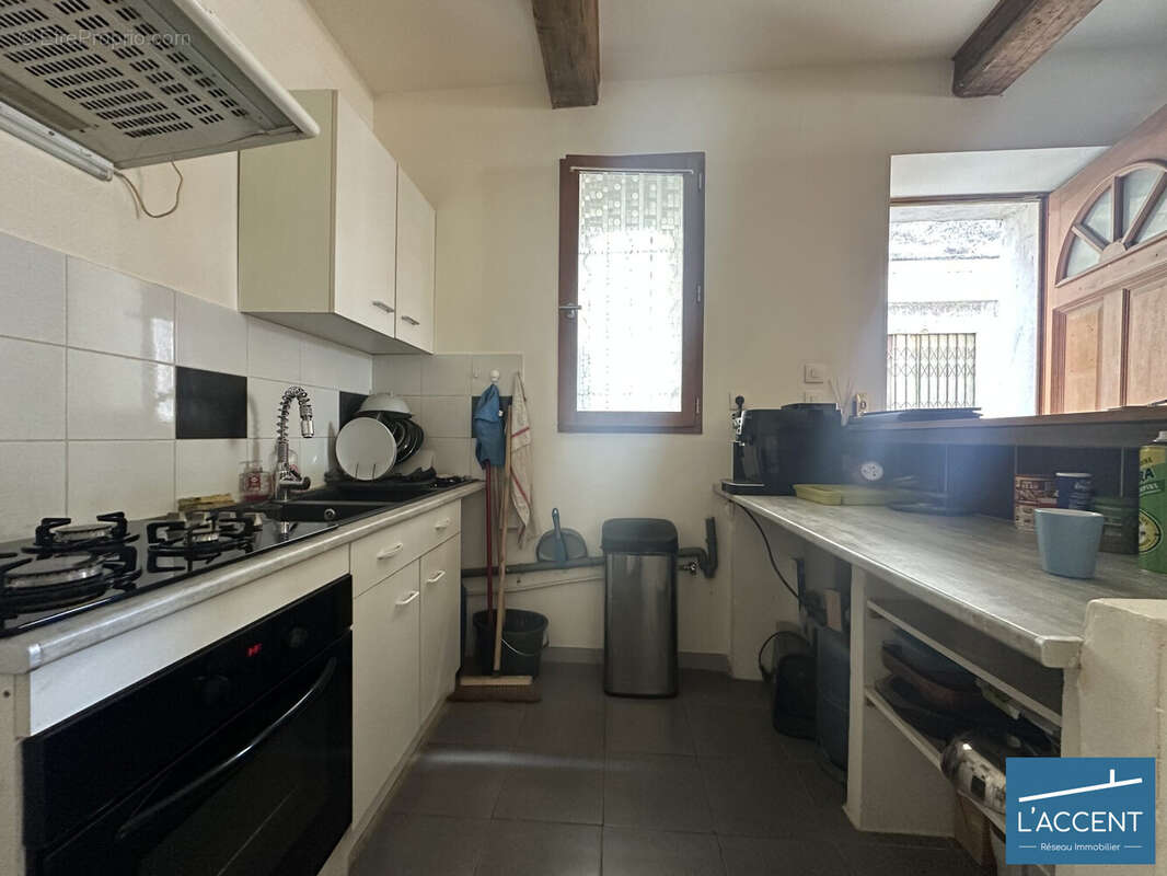 Appartement à SAINT-LAURENT-D'AIGOUZE