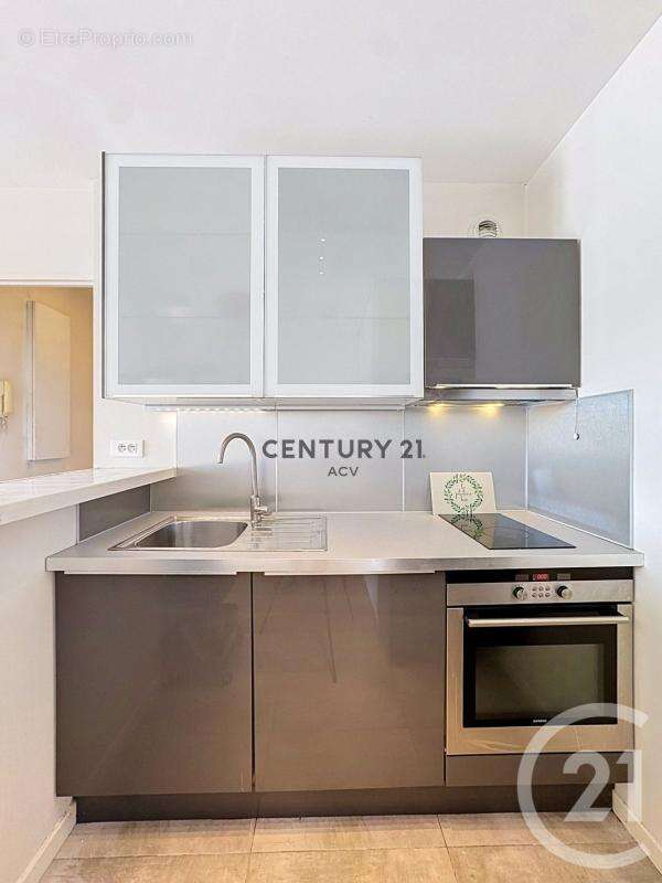 Appartement 25 m² à Saint-Maurice  - photo 8