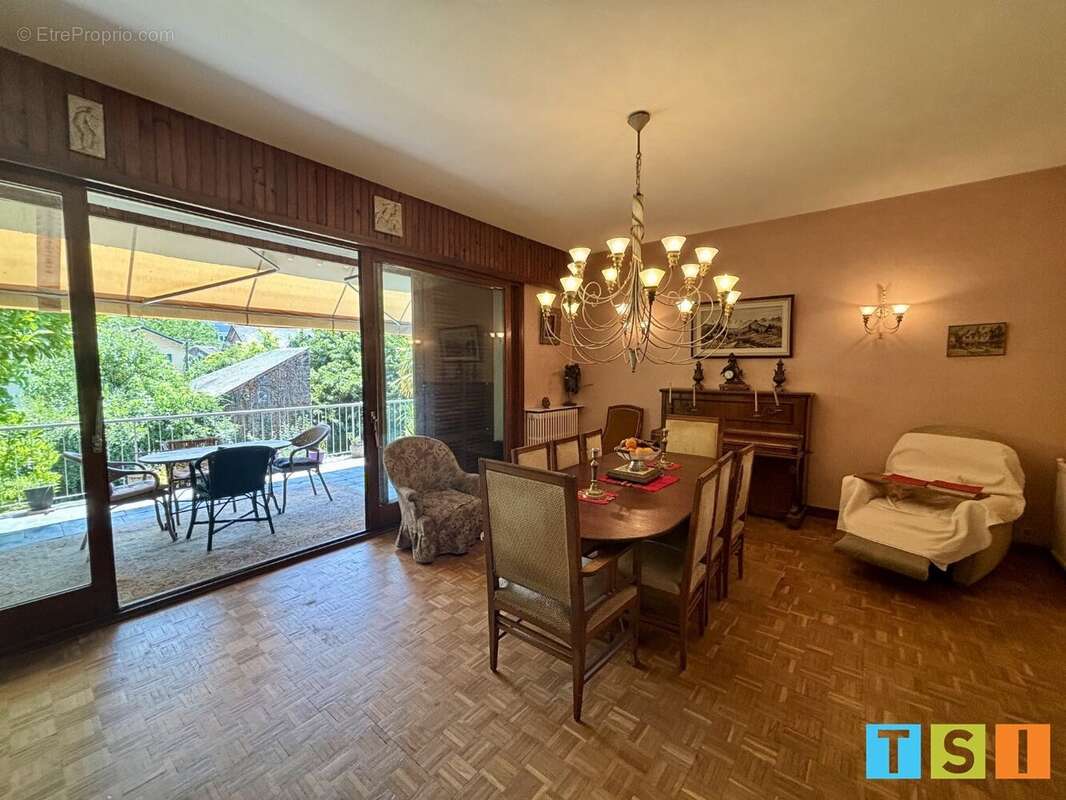 Luchon Centre villa d'exception avec piscine et garages - photo 3