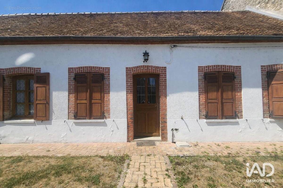 Photo 1 - Maison à CHATENAY-SUR-SEINE