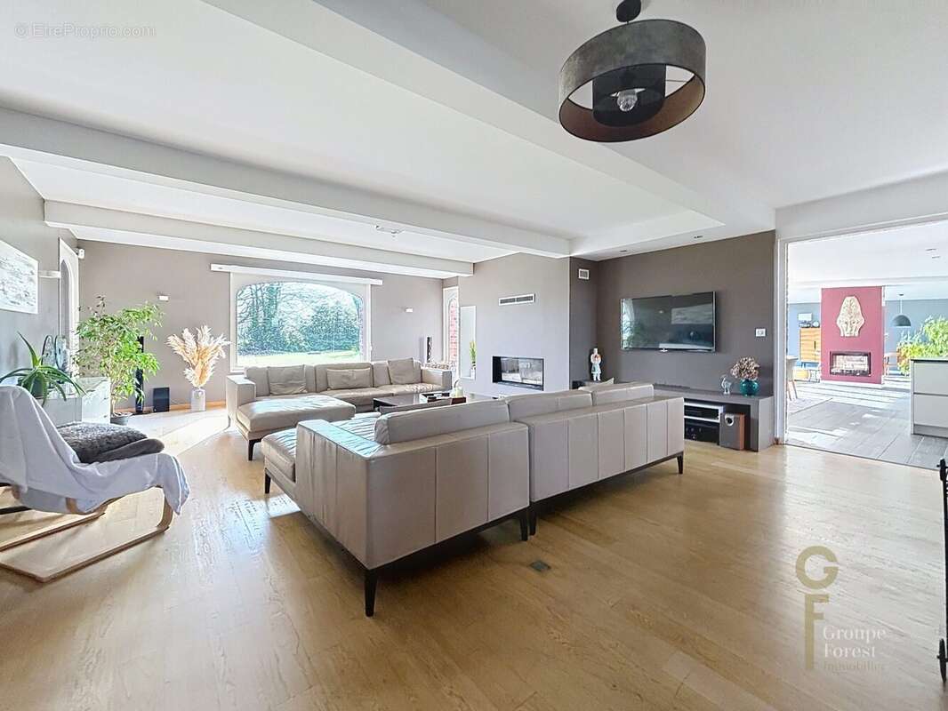 Maison à QUESNOY-SUR-DEULE