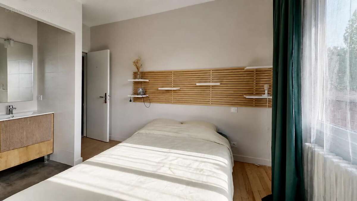 Immeuble de rapport: 3 lots loués: T5, T2, Studio avec 3 garages - photo 10