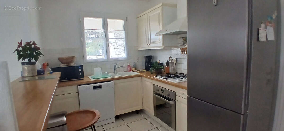 PLAIN PIED  122 m² et garage - Saint Sulpice De Royan 5 pièce(s) sur  679m² - photo 6