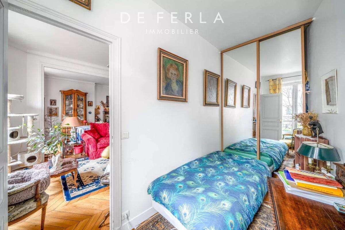 Appartement à PARIS-14E