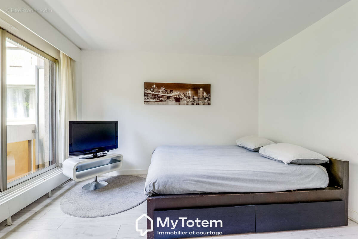 Appartement à PARIS-10E