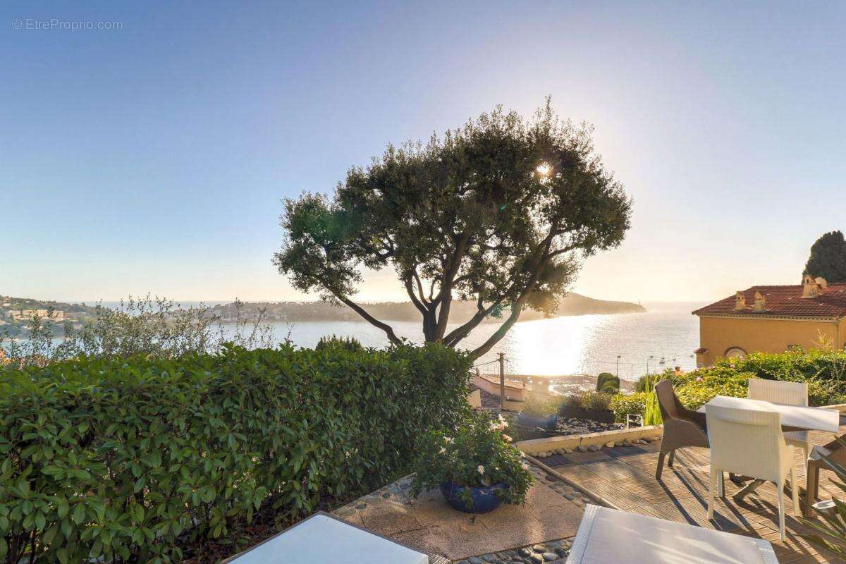 Appartement à VILLEFRANCHE-SUR-MER