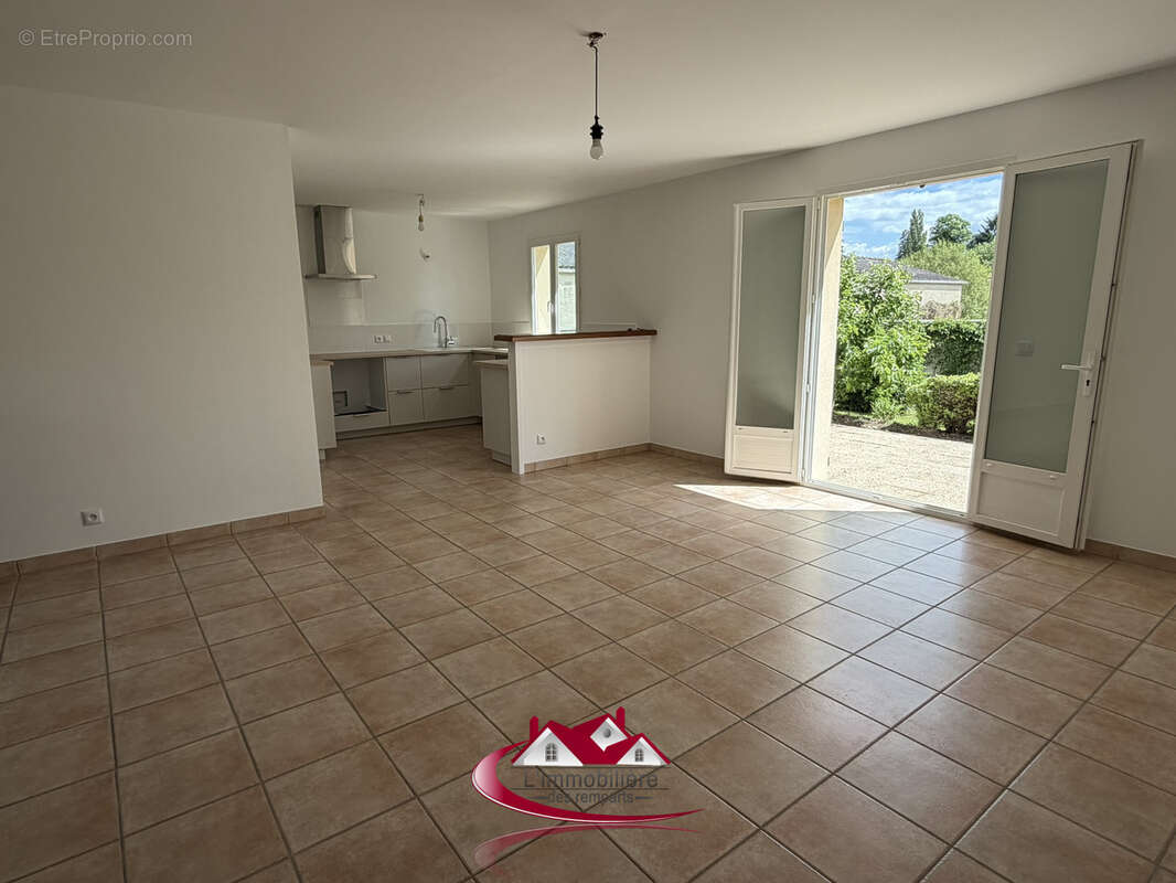Maison à FAVEROLLES