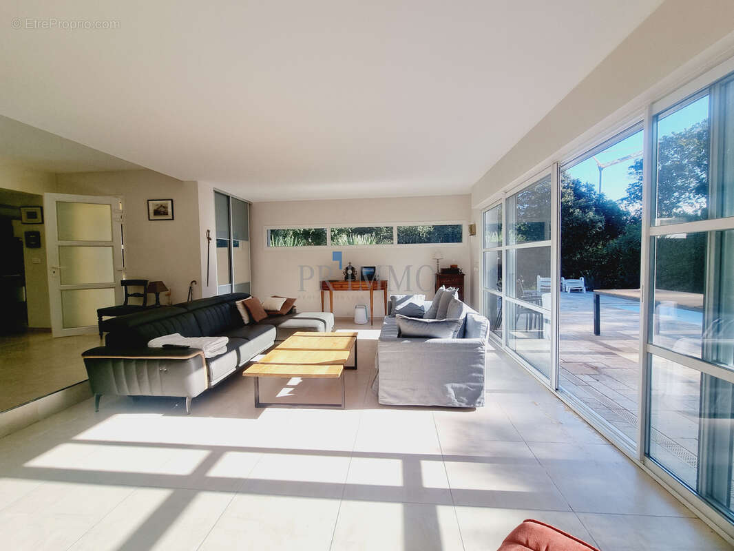 Villa au calme absolu - quartier boulouris - photo 2